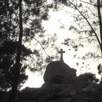 Fotografía: Cruz de Montealegre